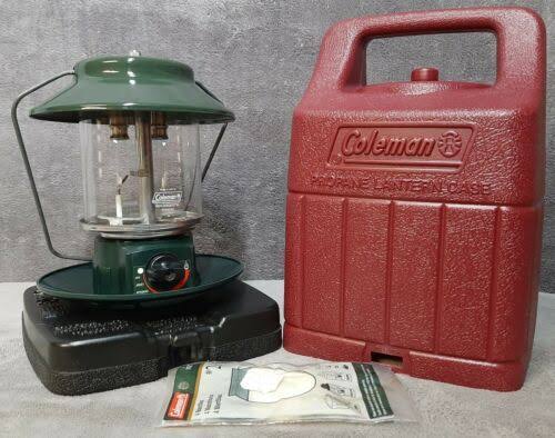 Vintage 2-Mantle Propane Lantern & Case Z9844