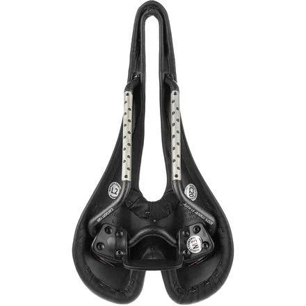 Dynamic Carbon Saddle O337