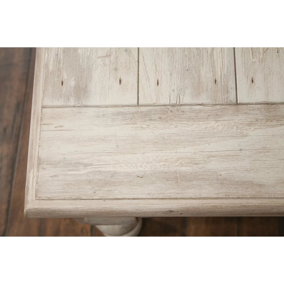 Farmhouse White Wood Coffee Table E9711
