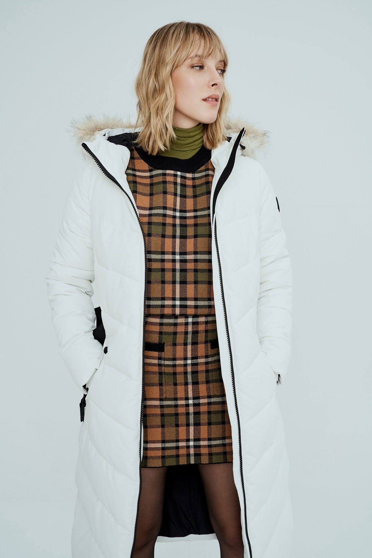 Winter White Hoodie W9235