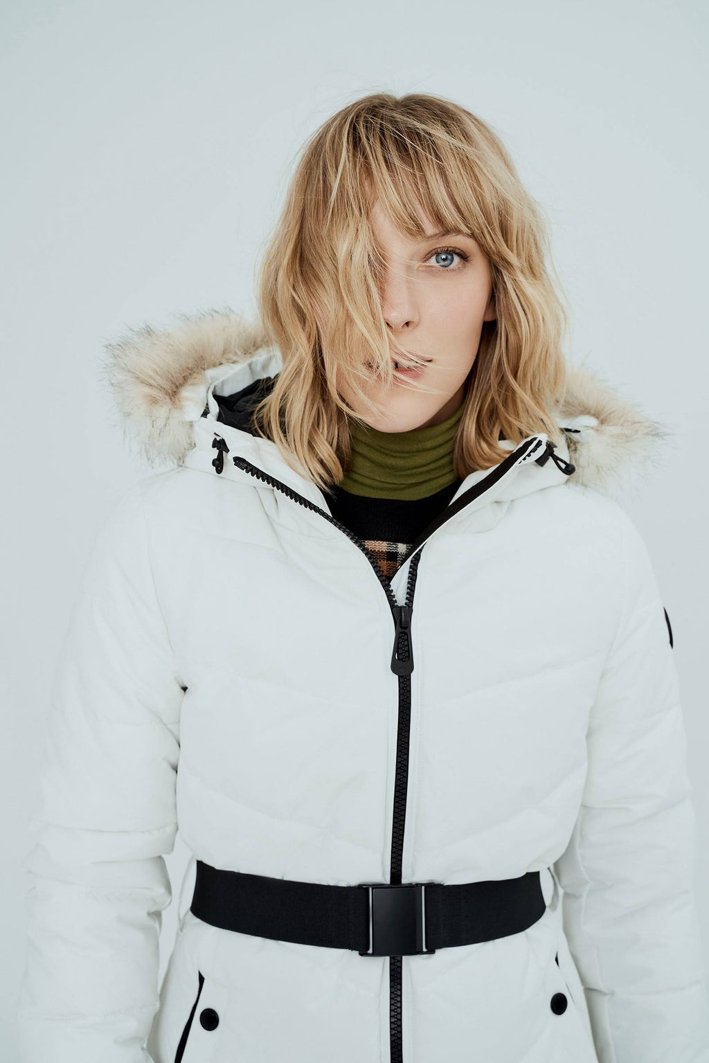 Winter White Hoodie W9235