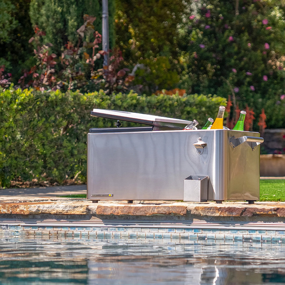 80-Qt Steel Rolling Patio Cooler with Removable Basin A803226